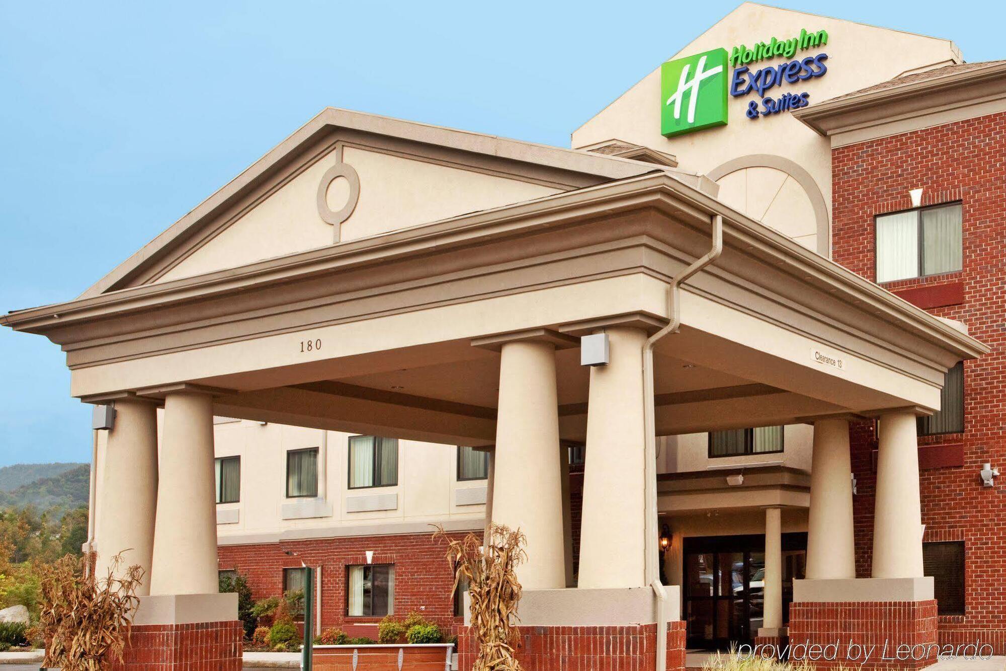 Holiday Inn Express Hotel & Suites Claypool Hill -Richlands Area By Ihg Pounding Mill Eksteriør billede